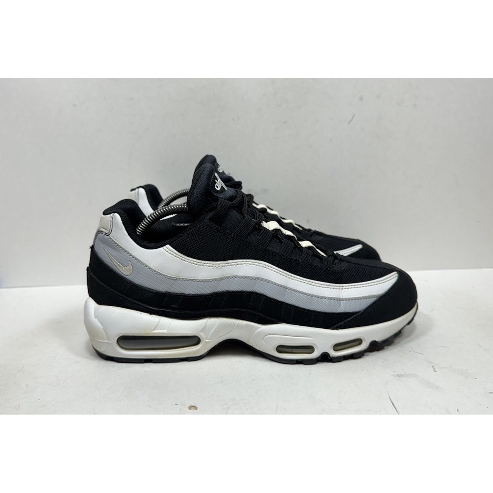 Nike Air Max 95 Essential Black Wolf Grey 749766-038 Men's Size 10 Shoes